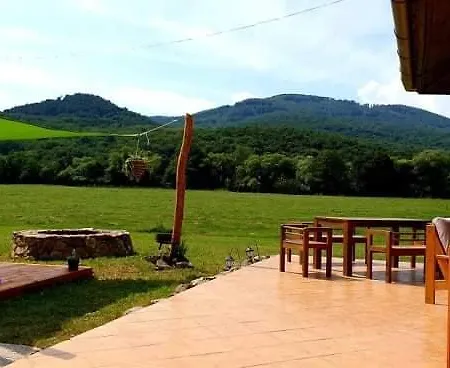 Milic Vendeghaz * Palhaza